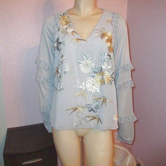 Anthropologie Tiny Frances Embroidered Top Size S Tiered Sleeves Crochet Flowy - Picture 1 of 13